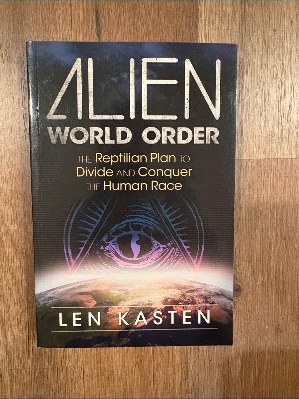 Alien: World Order Len Kasten Science Fiction Book